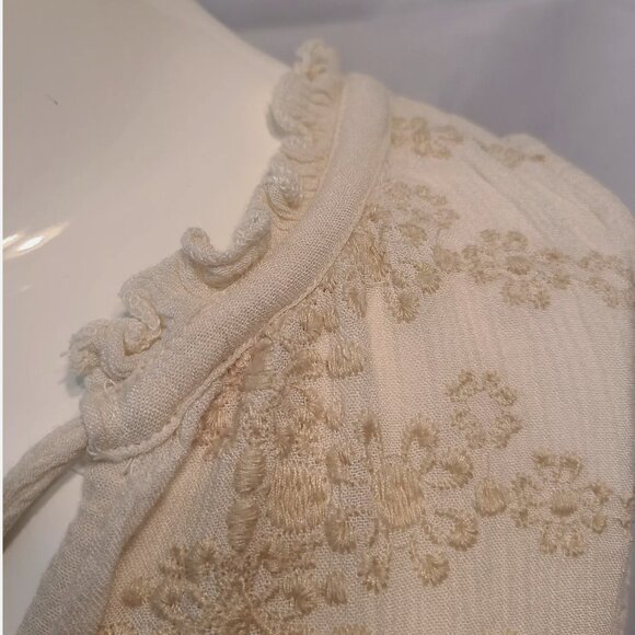 Patrons Of Peace M Top Ivory Boho Embroidered Sleeveless ruffle Vneck tie front - Picture 5 of 8
